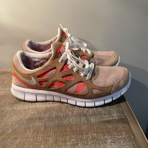 Men's Nike Beige & Orange Sneakers/Athletic Shoes Size 9